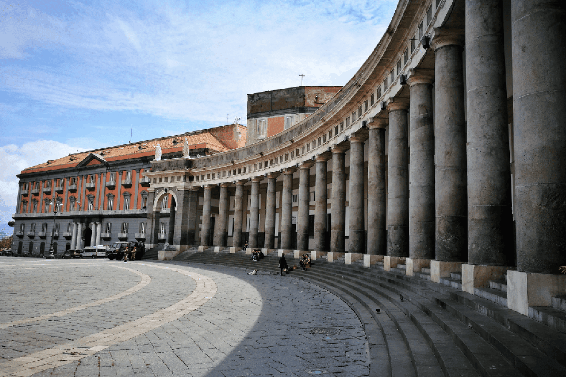 Scopri Napoli: Cultura e Mare in un Unico Tour