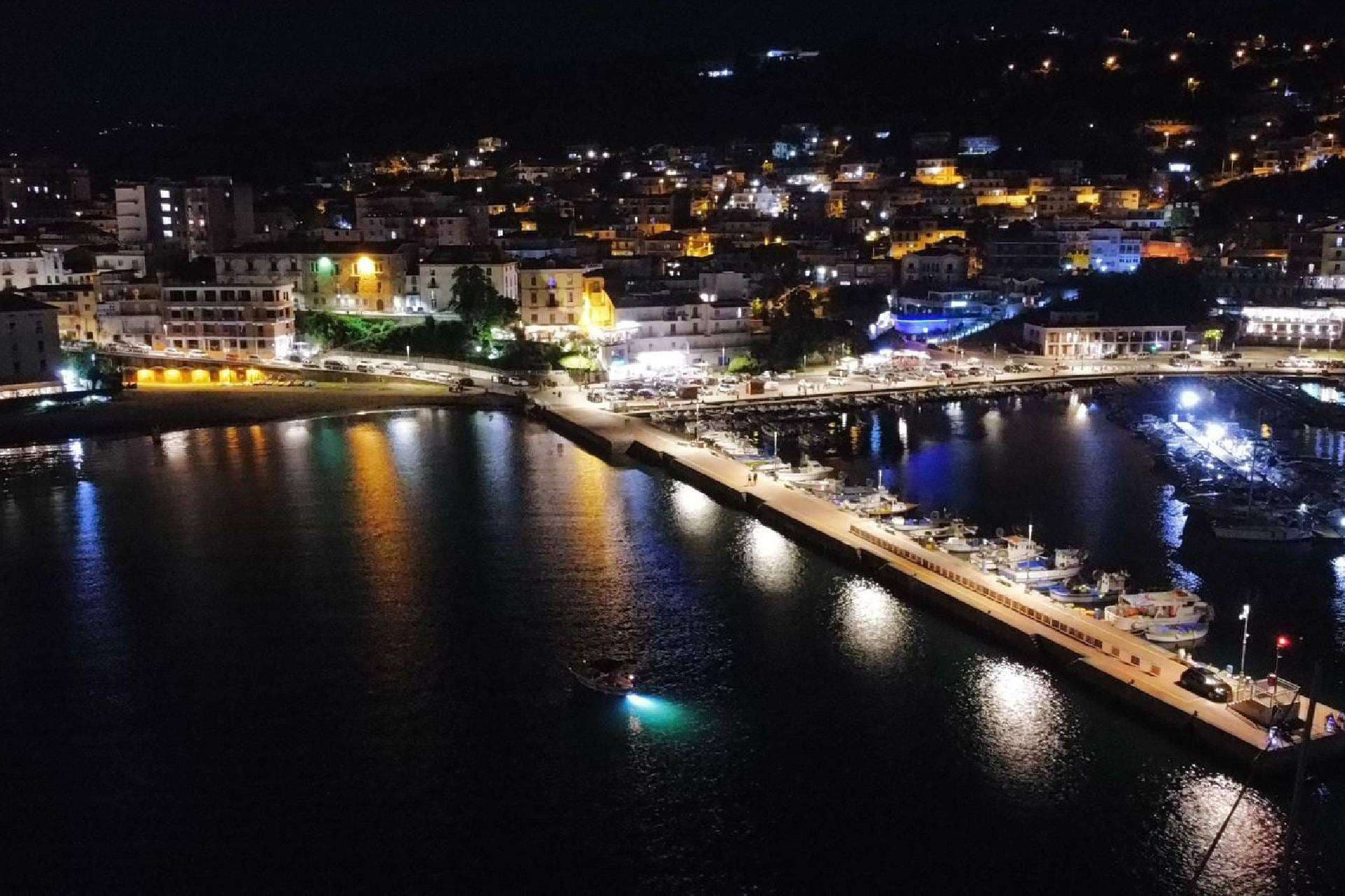 Cenando sotto le Stelle: Magia Notturna sulla Costa Cilentana